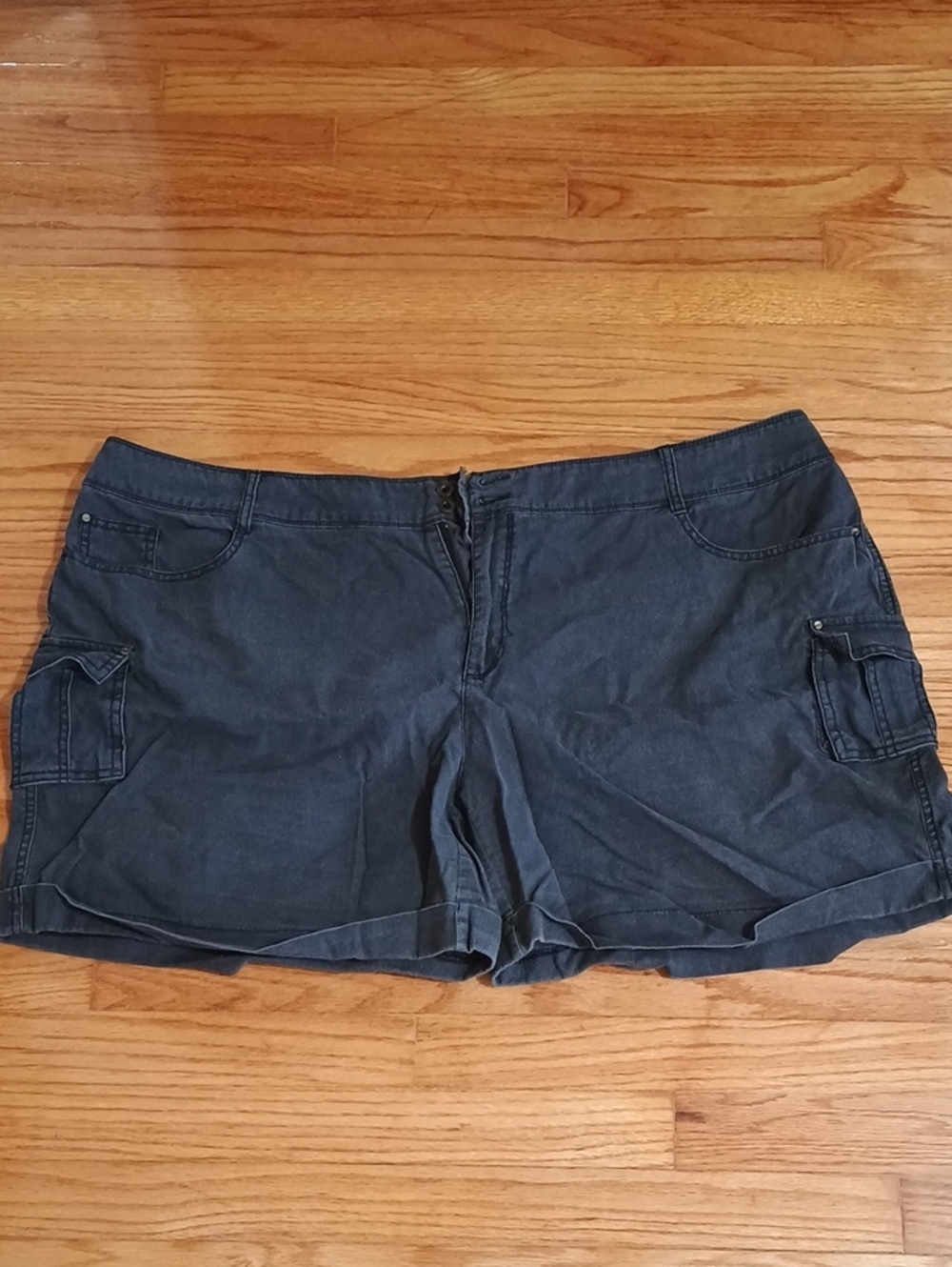 Ruff Hewn Women's Charcoal Cargo Shorts with Side Pockets